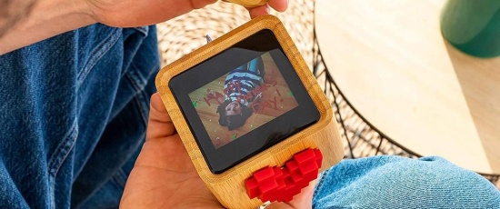 Lovebox Spinning Heart Messenger: A Perfect Gift for Couples Who Enjoy Sending Love Notes