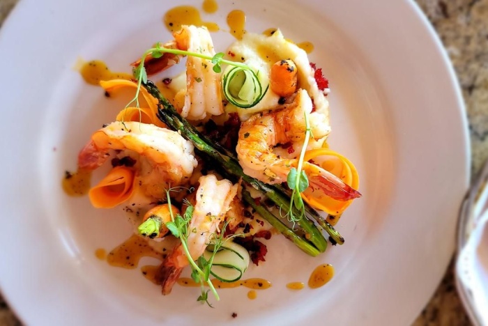 Ways That Couples Can Practice Communication Skills On A Food Tour