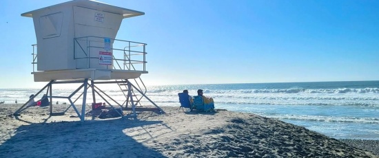 Why A Romantic Staycation Getaway Might Be Better For Couples Than Somewhere Far Away