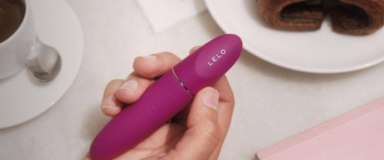 Lelo Mia 3 Lipstick Vibrator Review: A Great Sex Toy For Couples That Travel