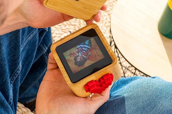 Lovebox Spinning Heart Messenger: A Perfect Gift for Couples Who Enjoy Sending Love Notes