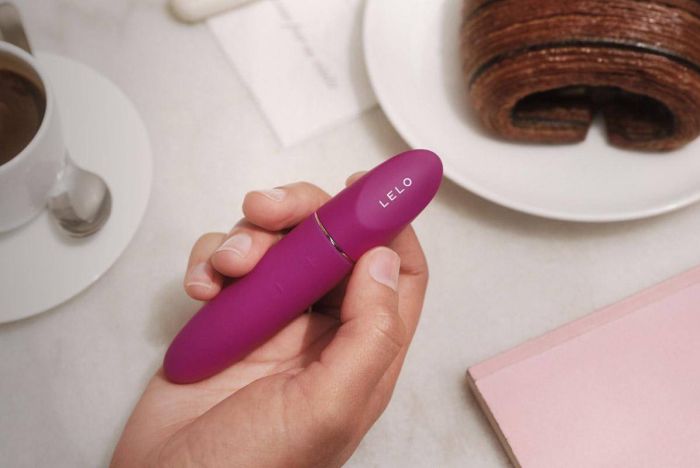 Lelo Mia 3 Lipstick Vibrator Review: A Great Sex Toy For Couples That Travel