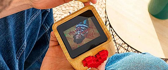 Lovebox Spinning Heart Messenger: A Perfect Gift for Couples Who Enjoy Sending Love Notes