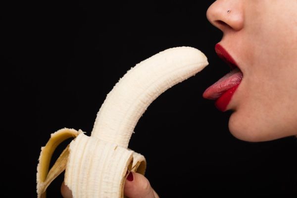 The Ultimate Guide To Playing With Food: What You Should Never Use For Intimate Play