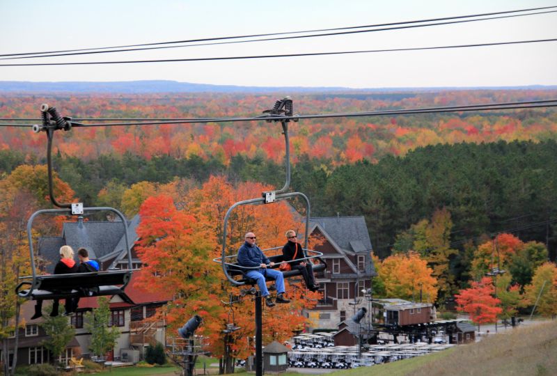 crystal mountain michigan fall colors