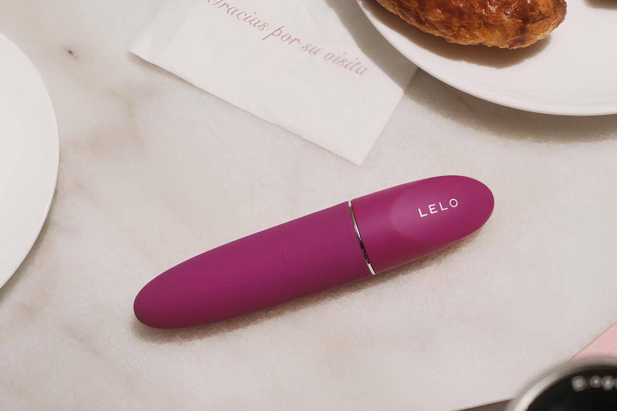 a discrete lipstick vibrator is the perfect travel companion for women