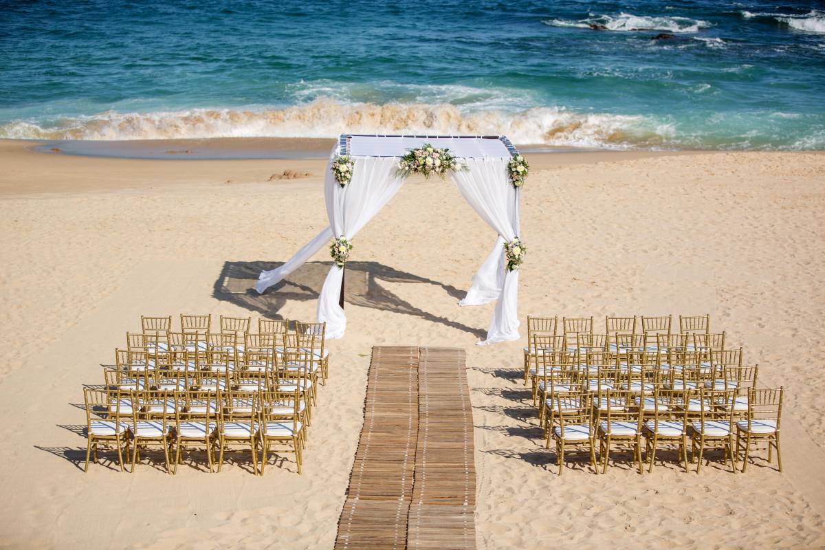 wedding on the beach in Los Cabos at Hacienda del Mar