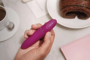 lelo mia 3 travel vibrator